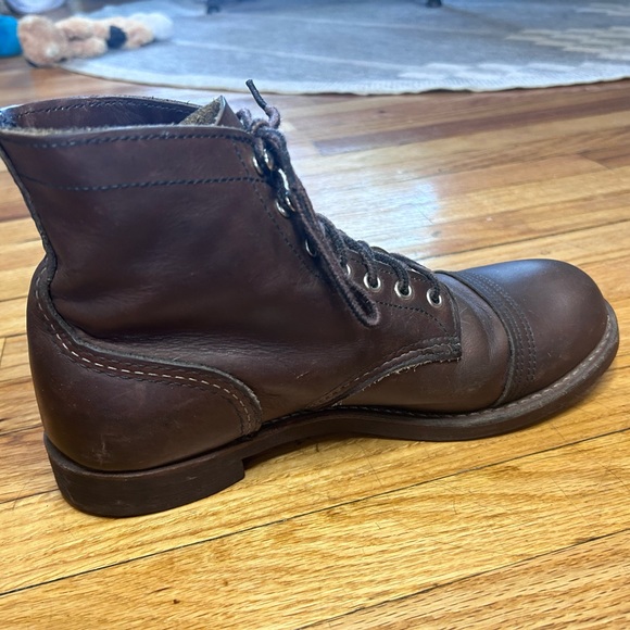 Red Wings 8111’s main image 6
